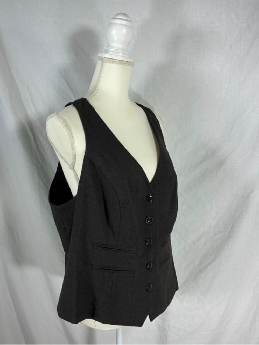 “Apt. 9” Women’s Charcoal Gray Pinstripe Tailored Waistcoat Vest.  1X